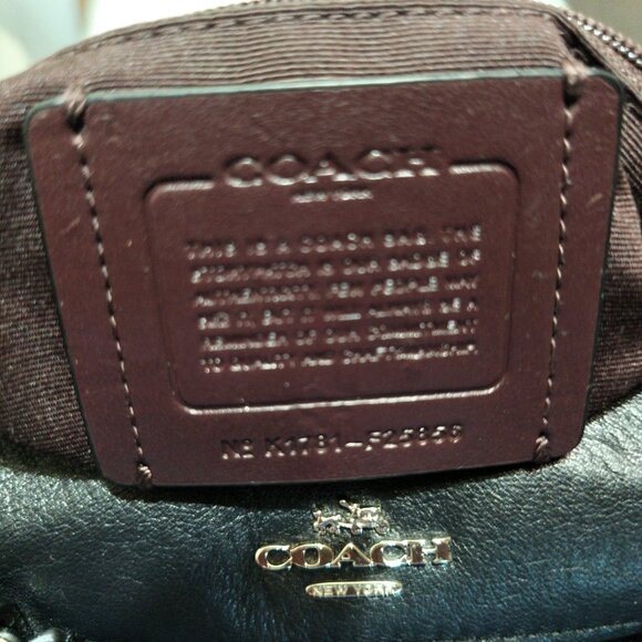 COACH BENNET CROSSBODY PATENT LEATHER BAG MINT CONDITION - Picture 8 of 8